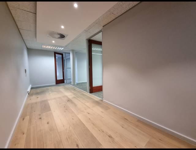 254M² OFFICE TO LET IN PLATTEKLOOF 2